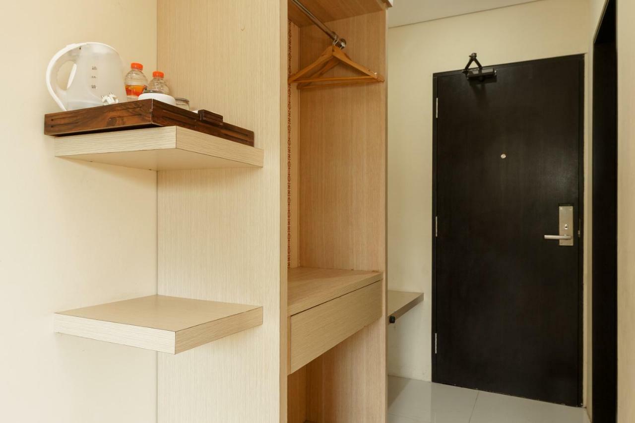 Reddoorz Plus Near Sangkareang Park Mataram Exterior photo