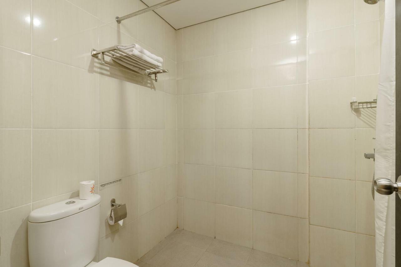 Reddoorz Plus Near Sangkareang Park Mataram Exterior photo